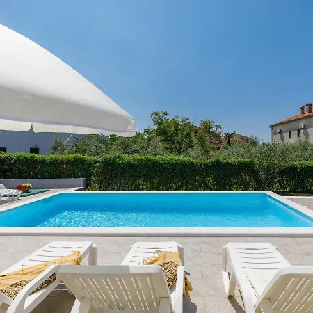 Suncana By Interhome * Poreč