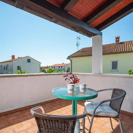 Suncana By Interhome Poreč