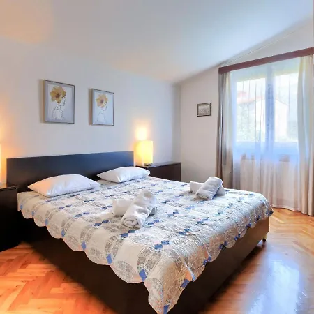 Holiday home Holiday Home Suncana By Interhome